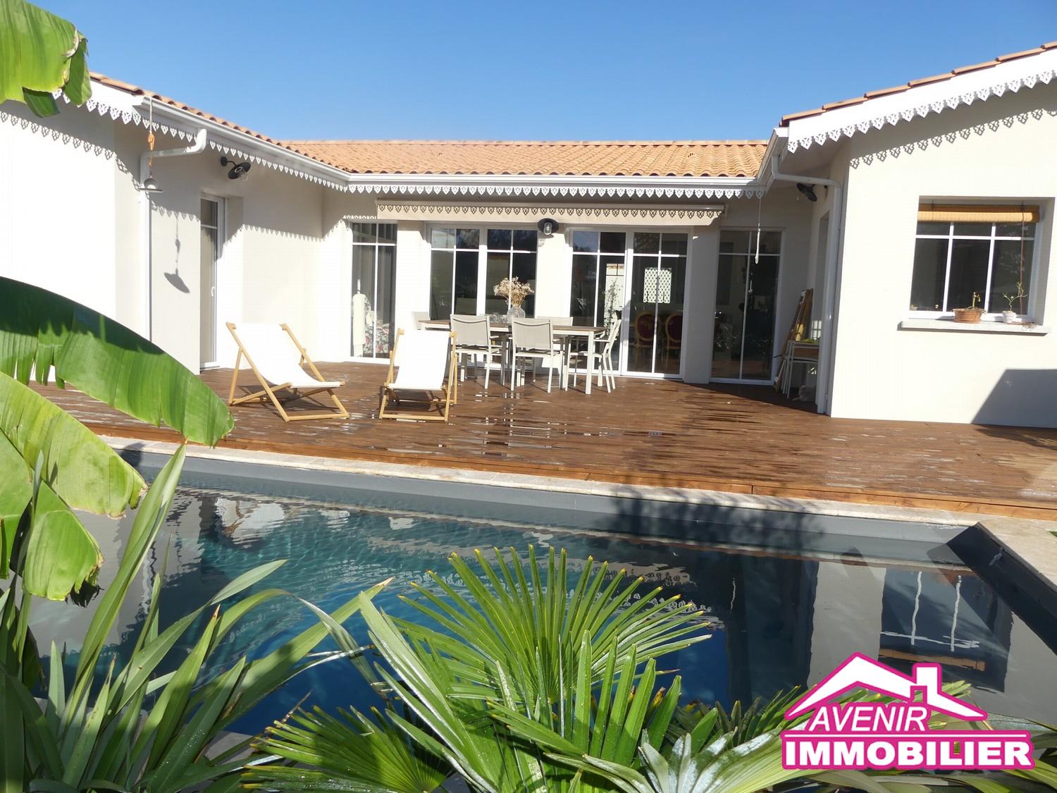 Maison 4 chambres garage piscine LE Avenir Immobilier