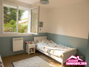 Chambre confortable maison familiale 4 pièces Le Temple