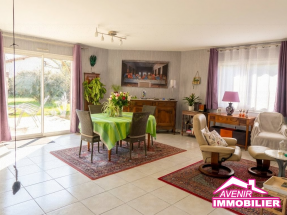 Grand séjour lumineux – maison à vendre Le Porge