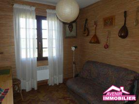 Chambre 3 de la maison à vendre, avec 3 chambres et garage dans un secteur calme, et proche du centre de Le Porge.