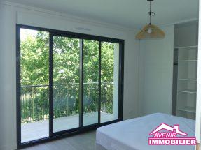 Chambre parentale de la maison à vendre, neuve, avec 3 chambres et garage dans un secteur proche du centre de Lacanau