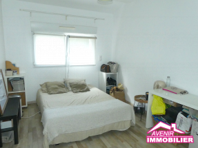 Chambre cosy avec rangements intégrés – maison avec piscine Le Porge