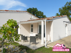 Jardin arboré de 566m² avec terrasse plein sud à Lacanau