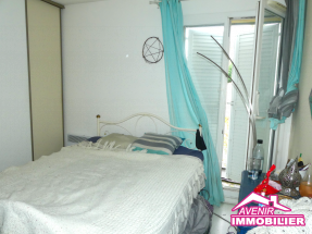 Chambre spacieuse avec lumière naturelle dans maison à vendre 3 chambres Lacanau