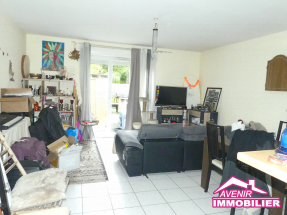 Pièce de vie lumineuse maison familiale à vendre Lacanau