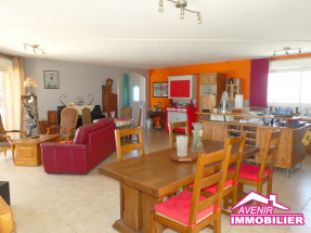 Grande pièce de vie – maison à vendre Lacanau