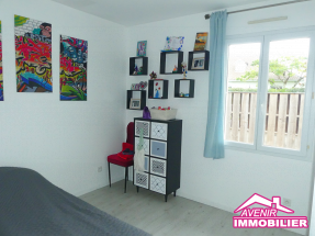 Suite parentale avec dressing et salle d’eau – maison à vendre Le Porge