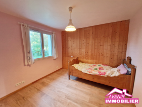 Chambre 2, plain-pied, fenêtre sur jardin – maison familiale à Lacanau