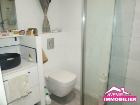 Salle d’eau au rez-de-chaussée avec douche et WC, Lacanau