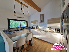 cuisine moderne ouverte séjour maison à vendre Lacanau